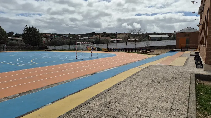Colegio Público Jacinto Guerrero - Colegio público en Lagartera - foto 2