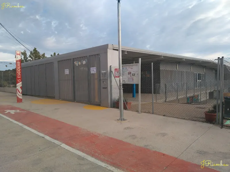 Escola Montoliu - Colegio público en Riera de Gaia (La) - foto 2