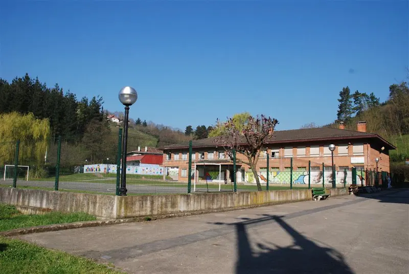 San Andres Herri Eskola Publikoa - Colegio público en Ormaiztegi - foto 2