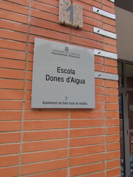 Escuela Dones d'Aigua (Mujeres de Agua)