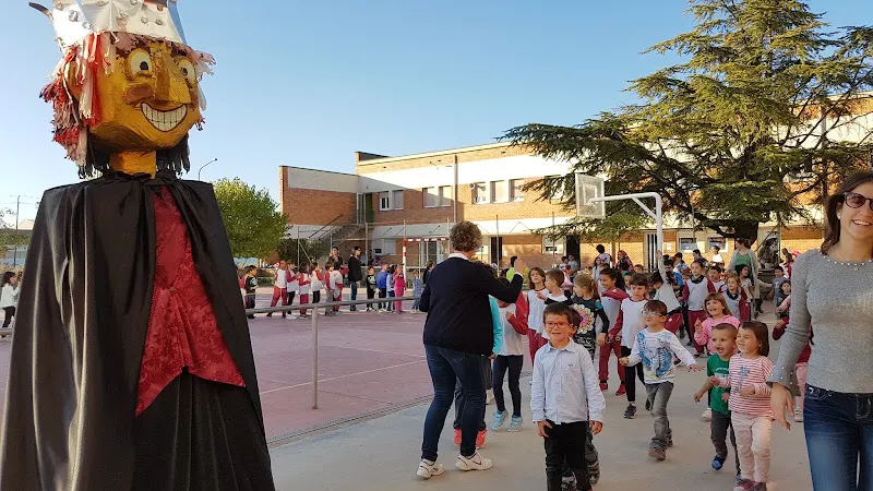 Escuela Pública Marinada - Colegio público en Vilanova de Bellpuig - foto 2