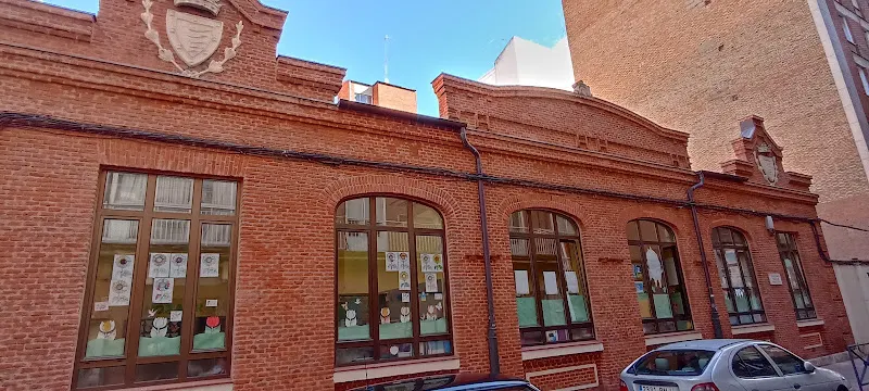 Centro de Educación Infantil Macías Picavea - Colegio público en Valladolid - foto 2