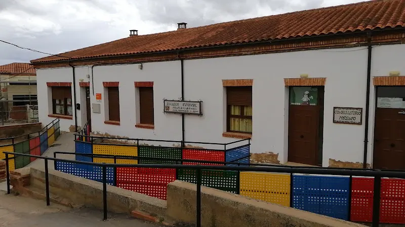 Escuela Infantil De Albarracín - Colegio público en Albarracin - foto 2