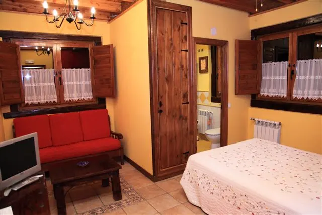 Posada La Vieja Escuela - Valles Pasiegos de Cantabria. - San Roque de Riomiera