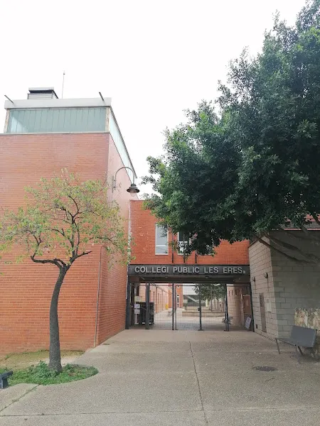 Ceip les Eres - Colegio público en Enova (l) - foto 2