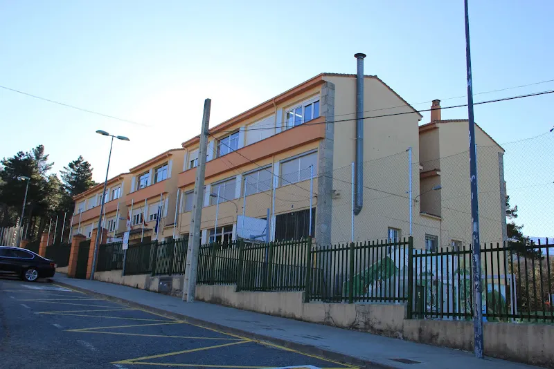 Colegio Público Neveros - Colegio público en Candelario - foto 3