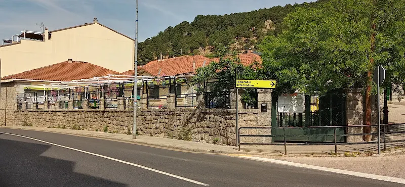 Escuela De Educación Infantil Casa De Niños El Cancionero - Colegio público en Valdemanco - foto 3