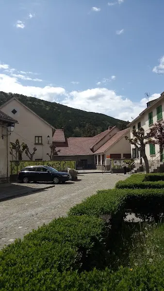 Colegio De Primaria Domingo Miral - Valle de Hecho