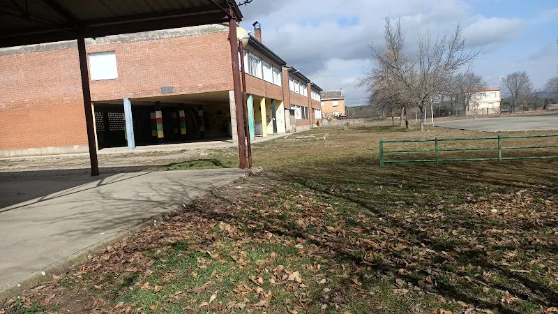 CEIP Antonio Justel - Colegio público en Castrocontrigo - foto 2