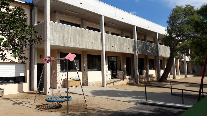 Escuela Pública El Aixart - Colegio público en Cervia de Ter - foto 3