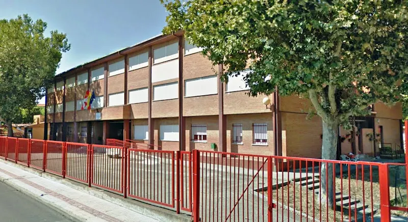 Colegio Público Los Carrascales - Colegio público en Matilla de los Canos del Rio - foto 2