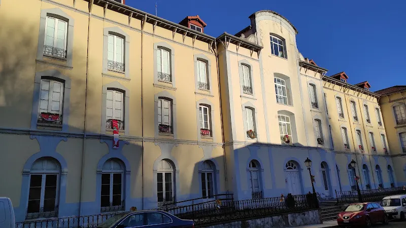 Centro De Educación Infantil Y Primaria Monte Corona