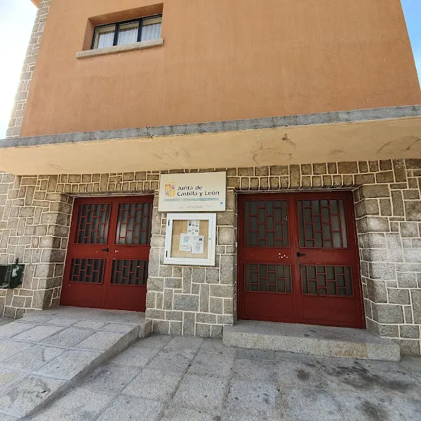 Colegio Rural Agrupado de Mijares-M Educación y Ciencia - Colegio público en Gavilanes - foto 2