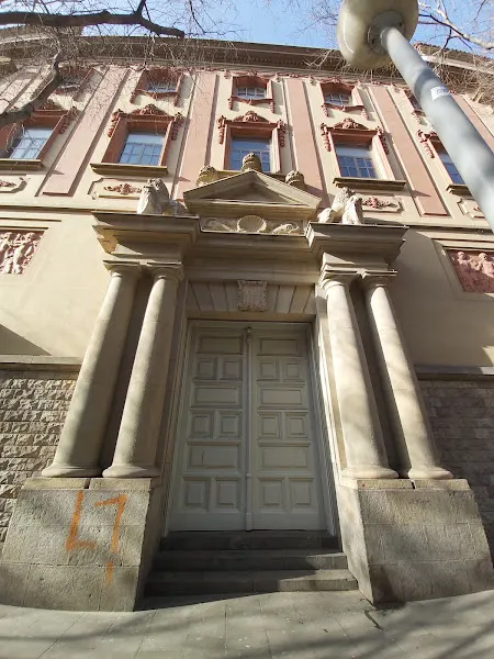 Escuela Milà i Fontanals