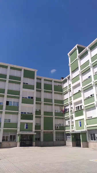 Colegio Público Don Rodrigo - Colegio público en Alcoba - foto 2