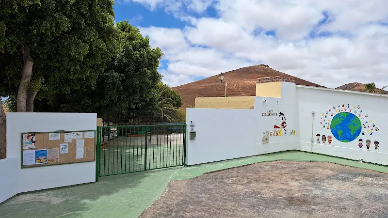 Colegio Público Ampuyenta - Antigua