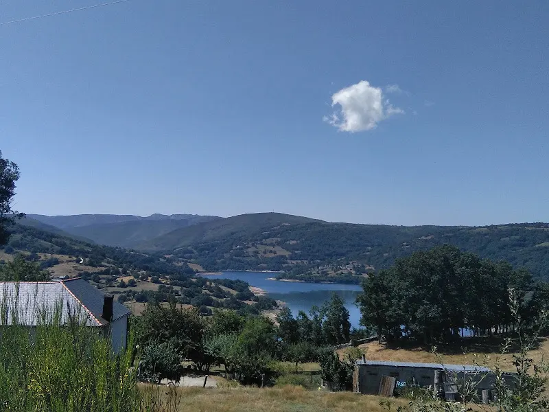Colegio Publico De Chandrexa De Queixa - Colegio público en Chandrexa de Queixa - foto 2