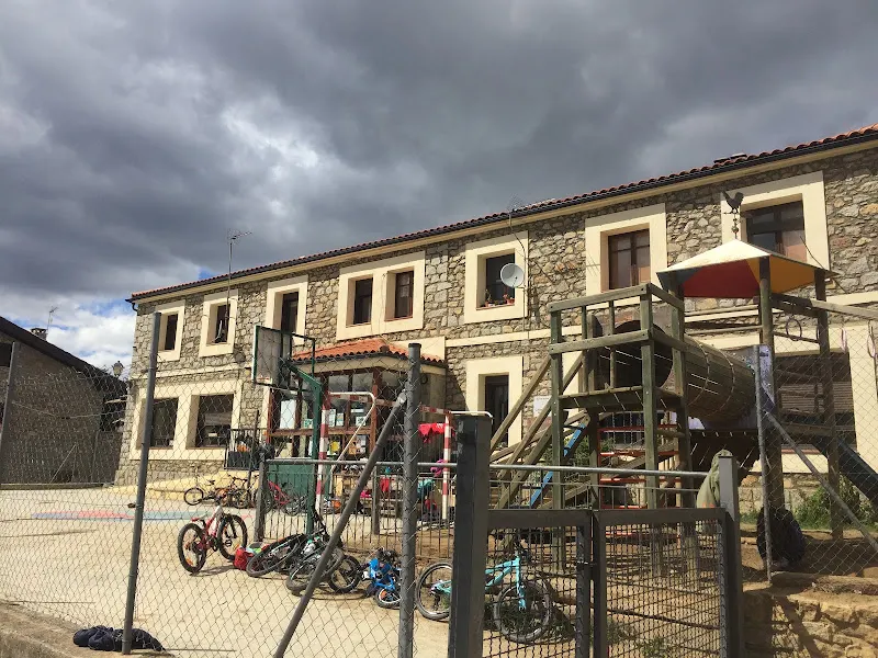 Escuela Pública Ridolaina - ZER Baridá-Batllia - Colegio público en Montella i Martinet - foto 2