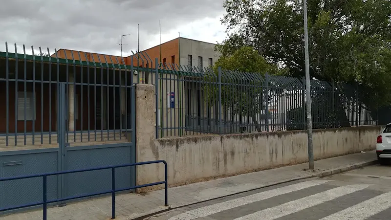 Colegio San José de Calasanz - Colegio público en Labores (Las) - foto 2