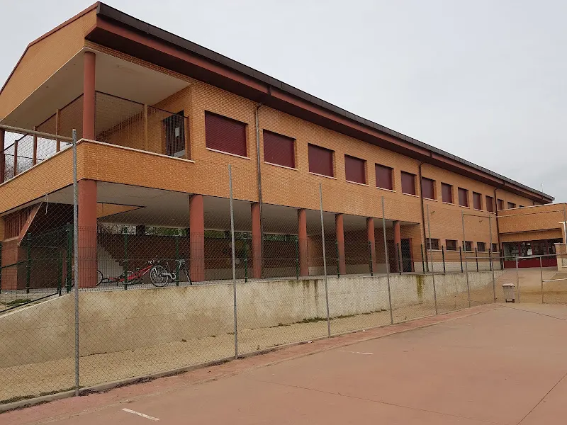 CEIP Santo Domingo de Silos - Colegio público en Villaminaya - foto 2