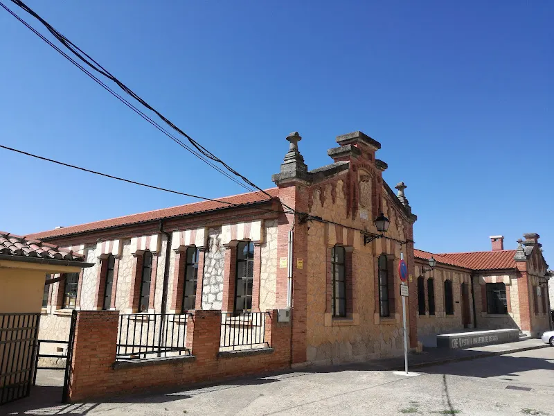 C.R.A. "Diego Marín" - Colegio público en Penaranda de Duero - foto 2