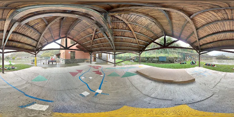 CRA Colegio Rural Agrupado Alto Ara de Broto - Colegio público en Broto - foto 2