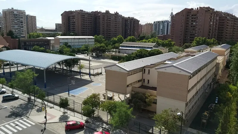 CEIP Cesáreo Alierta - Colegio público en Zaragoza - foto 2