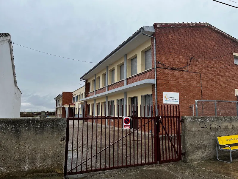Colegio Público Comarcal San Andrés - Colegio público en Pedrosillo el Ralo - foto 2