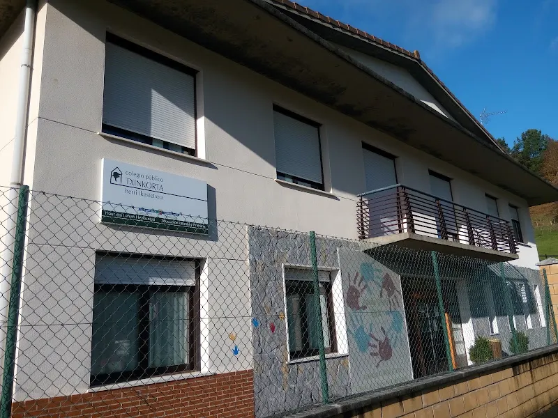 Colegio Público Txinkorta Lhi - Colegio público en Bidegoian - foto 2
