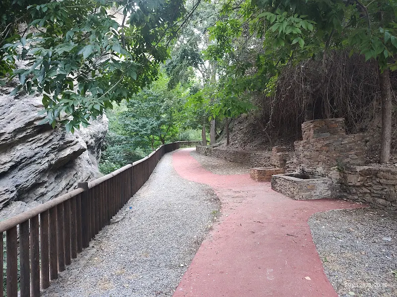 C.P.R. Alpujarra Alta (Paterna del Río) - Centro educativo en Paterna del Rio - foto 2