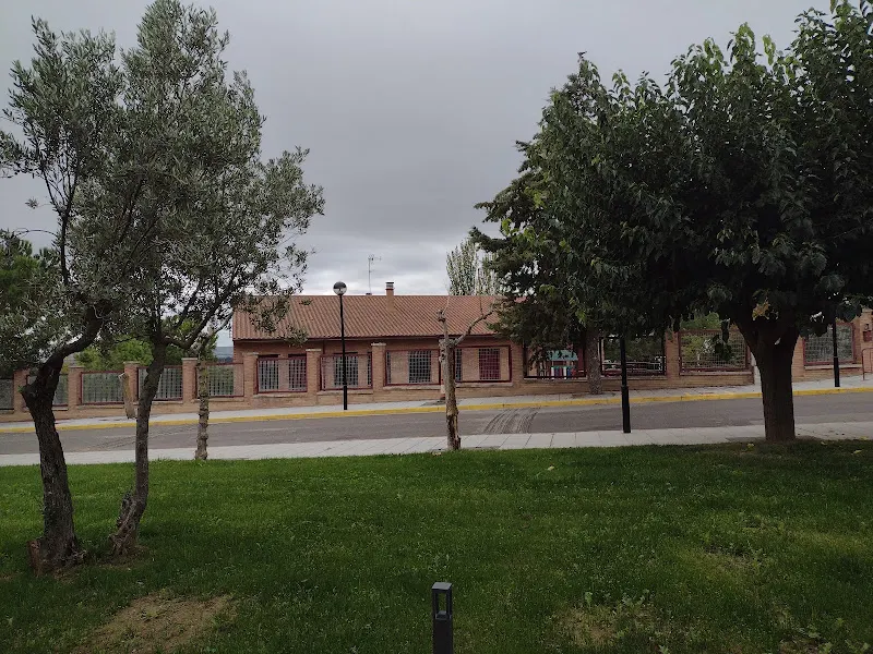 Colegio público - Castejon del Puente