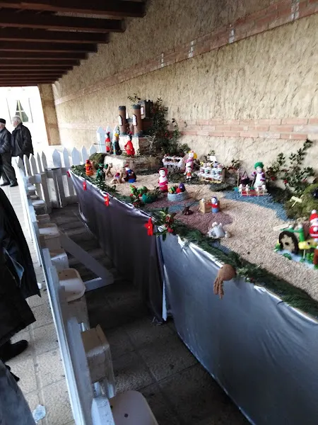 Centro de Educación Infantil y Primaria Capitán Colinas - Colegio público en Cimanes de la Vega - foto 2