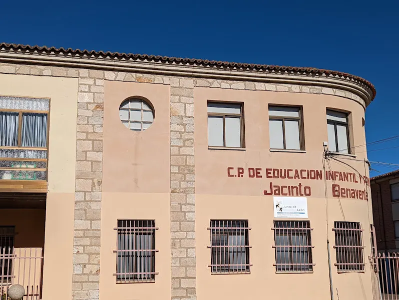 Colegio de Valcabado - Valcabado