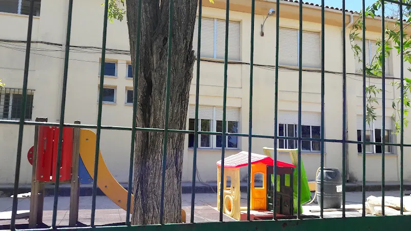 Colegio Público El Coll - Colegio público en Rossell - foto 2