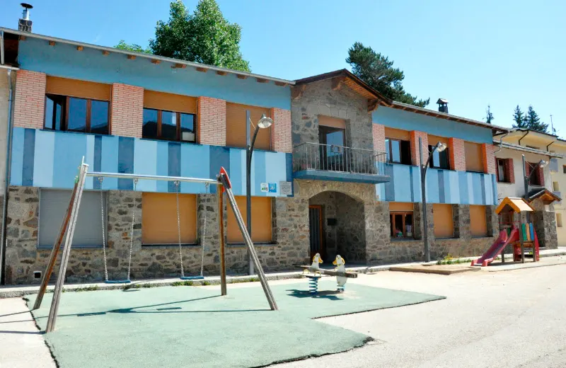 Escuela Pública Núria Morer i Pi - ZER Comte Arnau - Planoles