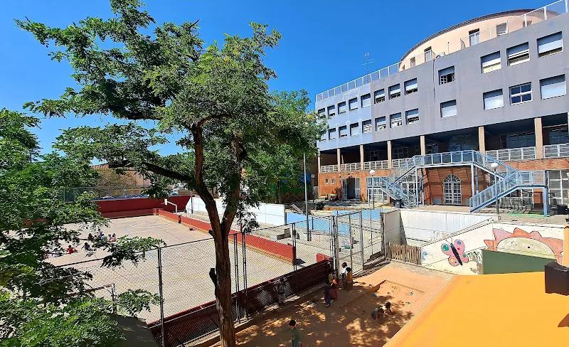 ESCOLA TORRENT D´EN MELIS - Escuela de primaria en Barcelona - foto 2