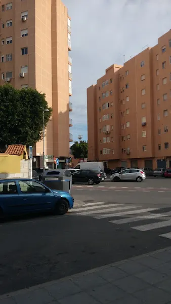 CEIP Antonia Santaolalla - Instituto de secundaria en Almería - foto 2