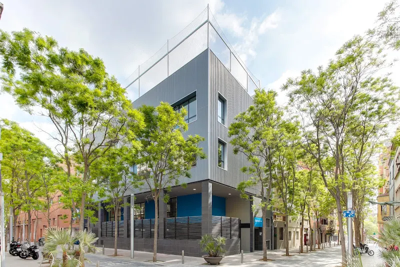 Colegio Camí - Escuela primaria y secundaria en Barcelona - foto 2