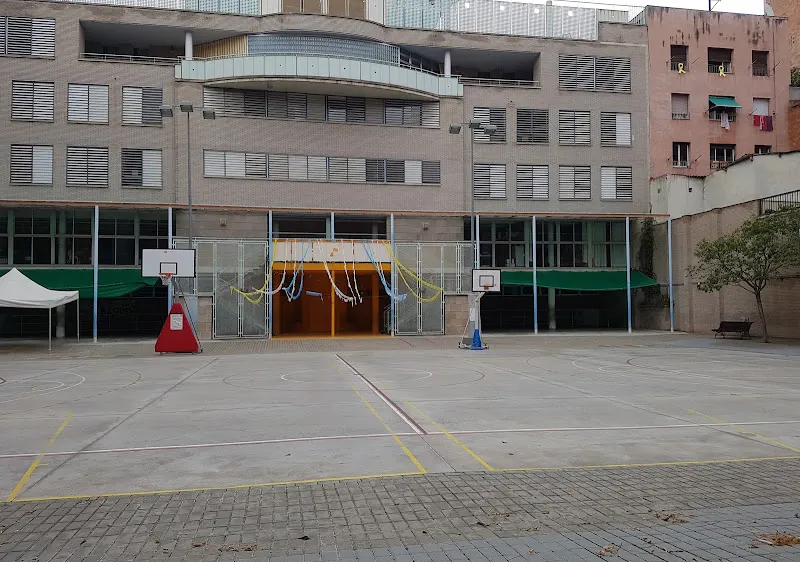 Colegio Pau Casals Gracia - Escuela primaria en Barcelona - foto 2