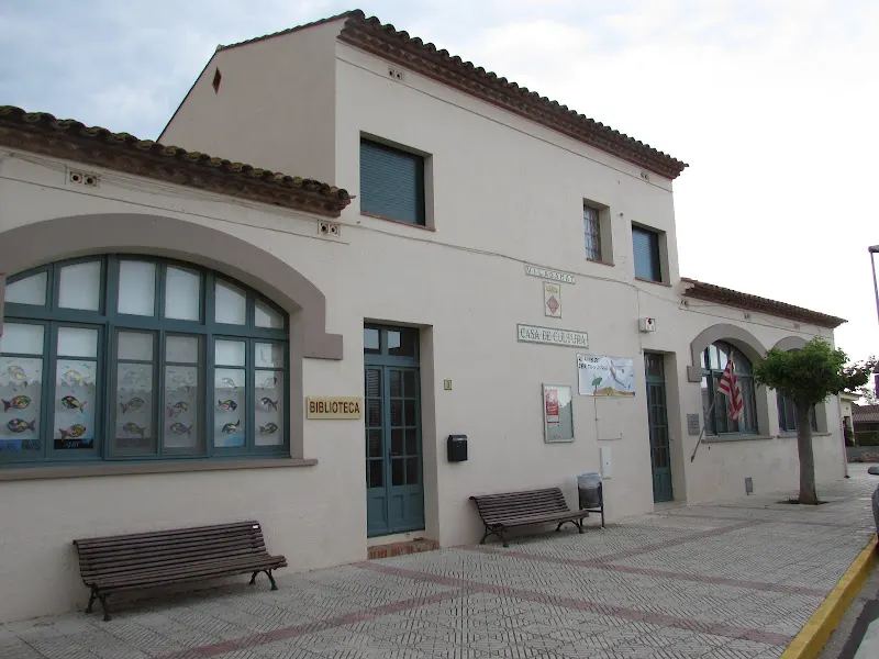 Escuela Puig Segalar - ZER Tramuntana - Colegio público en Viladamat - foto 2