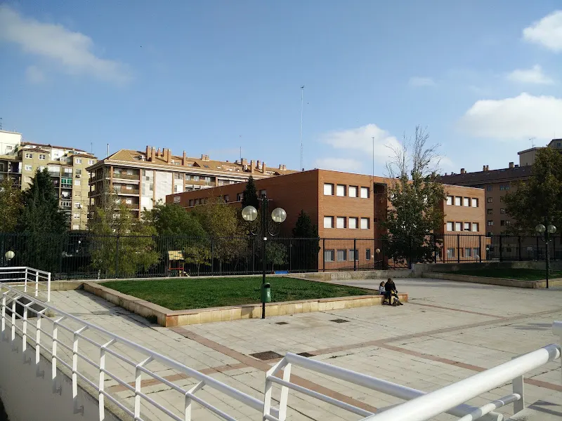 CEIP Tomás Alvira - Colegio público en Zaragoza - foto 2