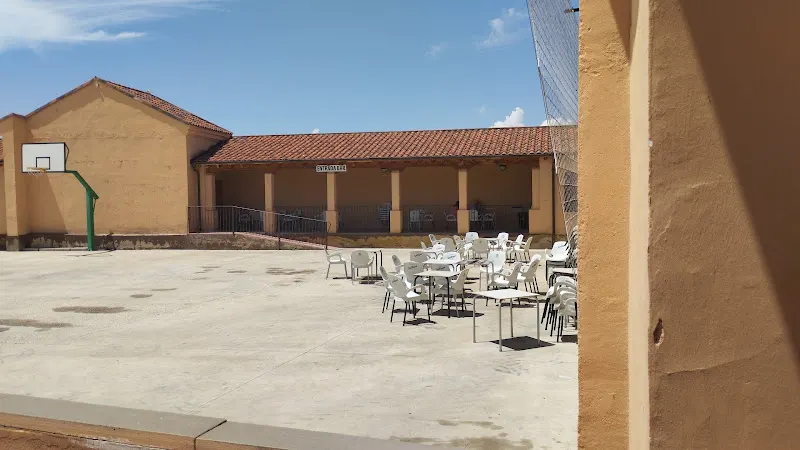 Bar las escuelas - San Juan del Monte