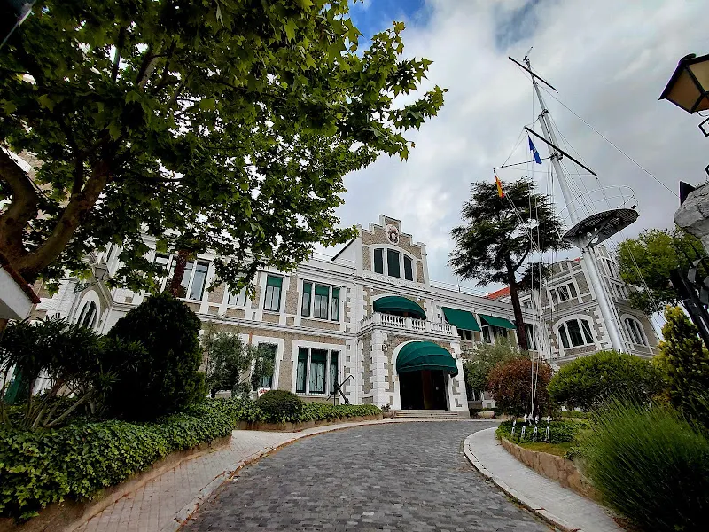 Colegio Huérfanos de la Armada (CHA)