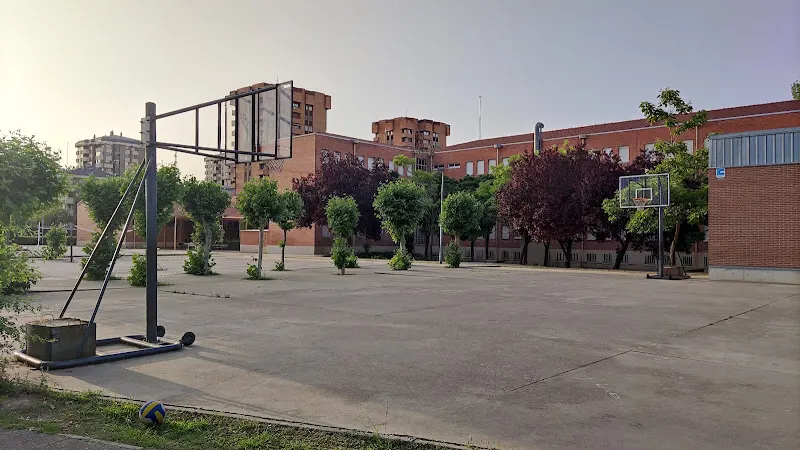 IES Vega del Prado - Instituto de secundaria en Valladolid - foto 2