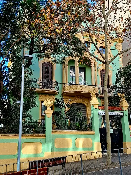 Liceu Castro de la Peña - Centro educativo en Barcelona - foto 2