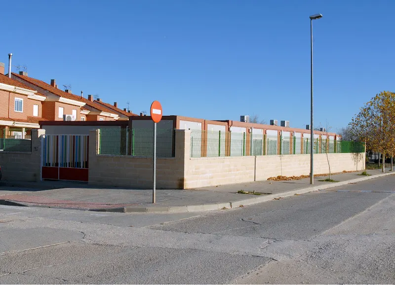Escuela Infantil Cativos - Colegio público en Torija - foto 2
