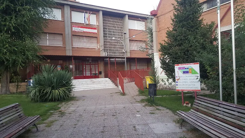 IES Vallecas Magerit - Instituto de secundaria en Madrid - foto 2