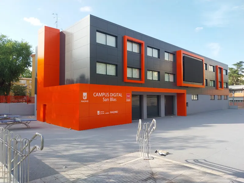Centro de Formación Digital San Blas - Centro educativo en Madrid - foto 2