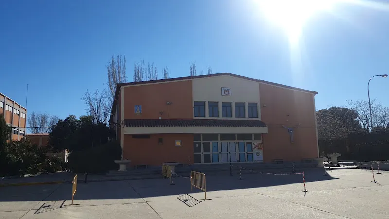 ISFAS/BESS - Centro educativo en Madrid - foto 2