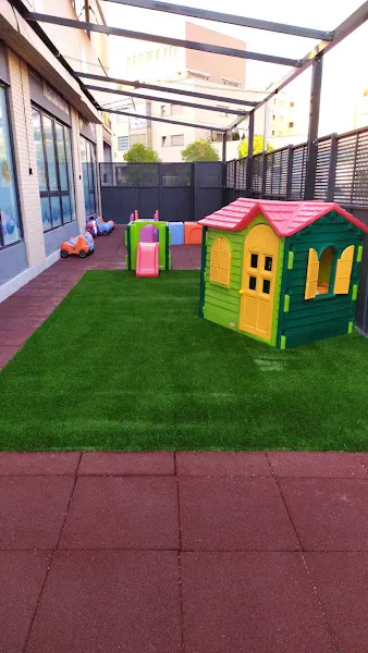 Escuela Infantil Nemomarlin Barajas - Guardería en Madrid - foto 2